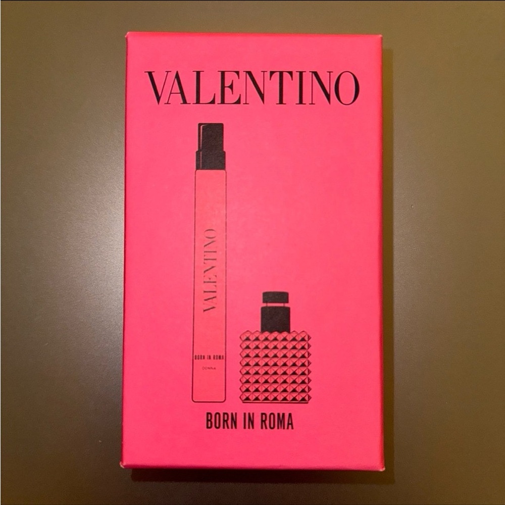 Valentino Born in Roma Fragrance Travel Set